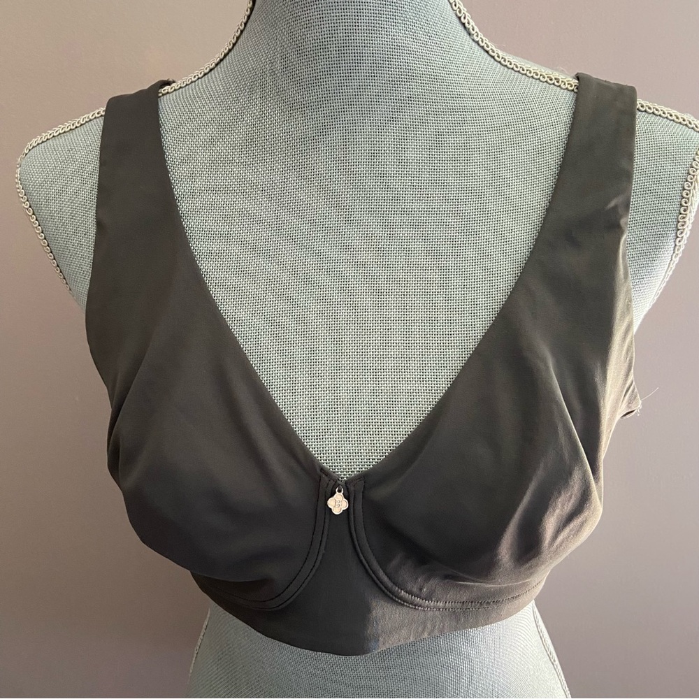 Breezies wire free full coverage bra 38 B